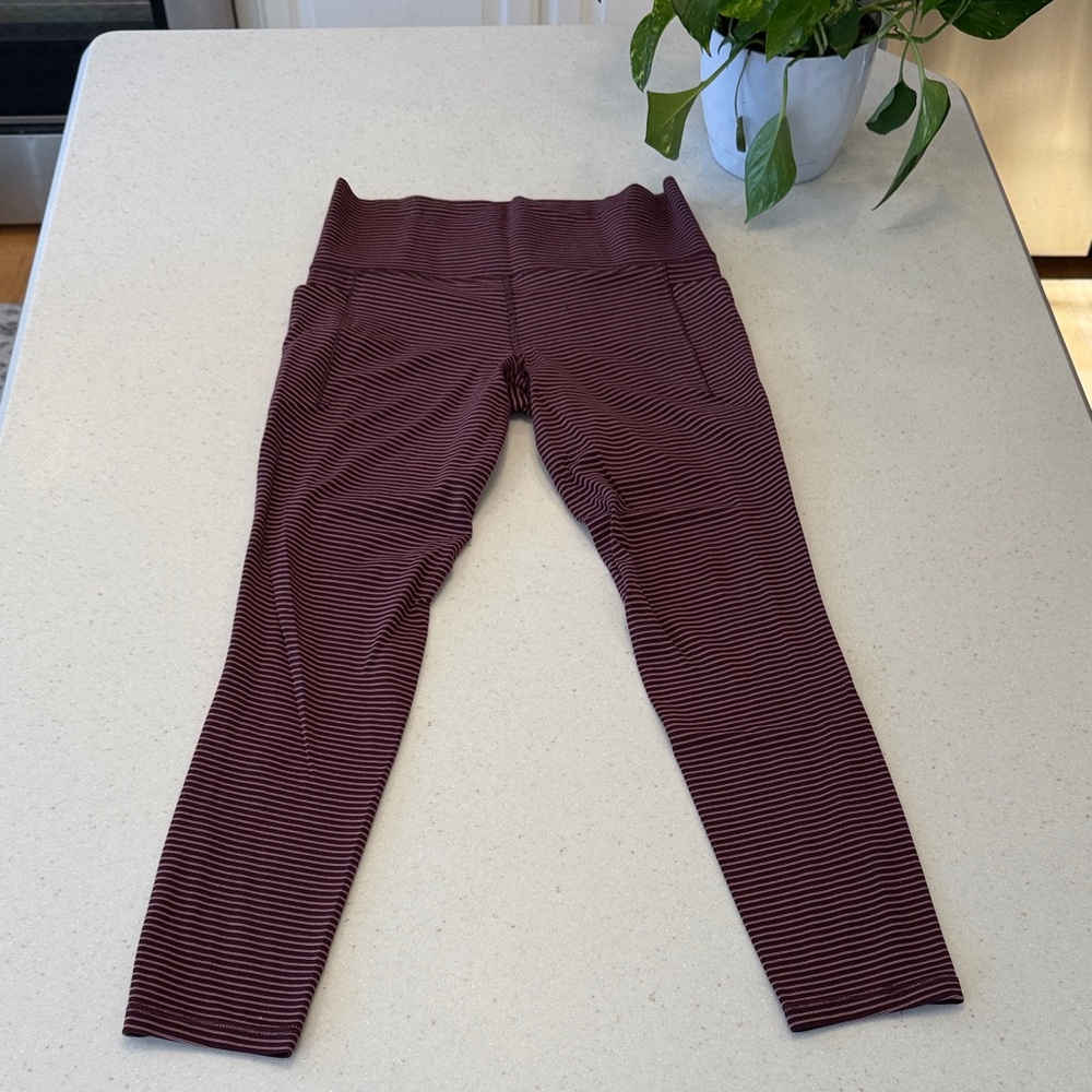 Athleta Salutation Stash Pocket Tight